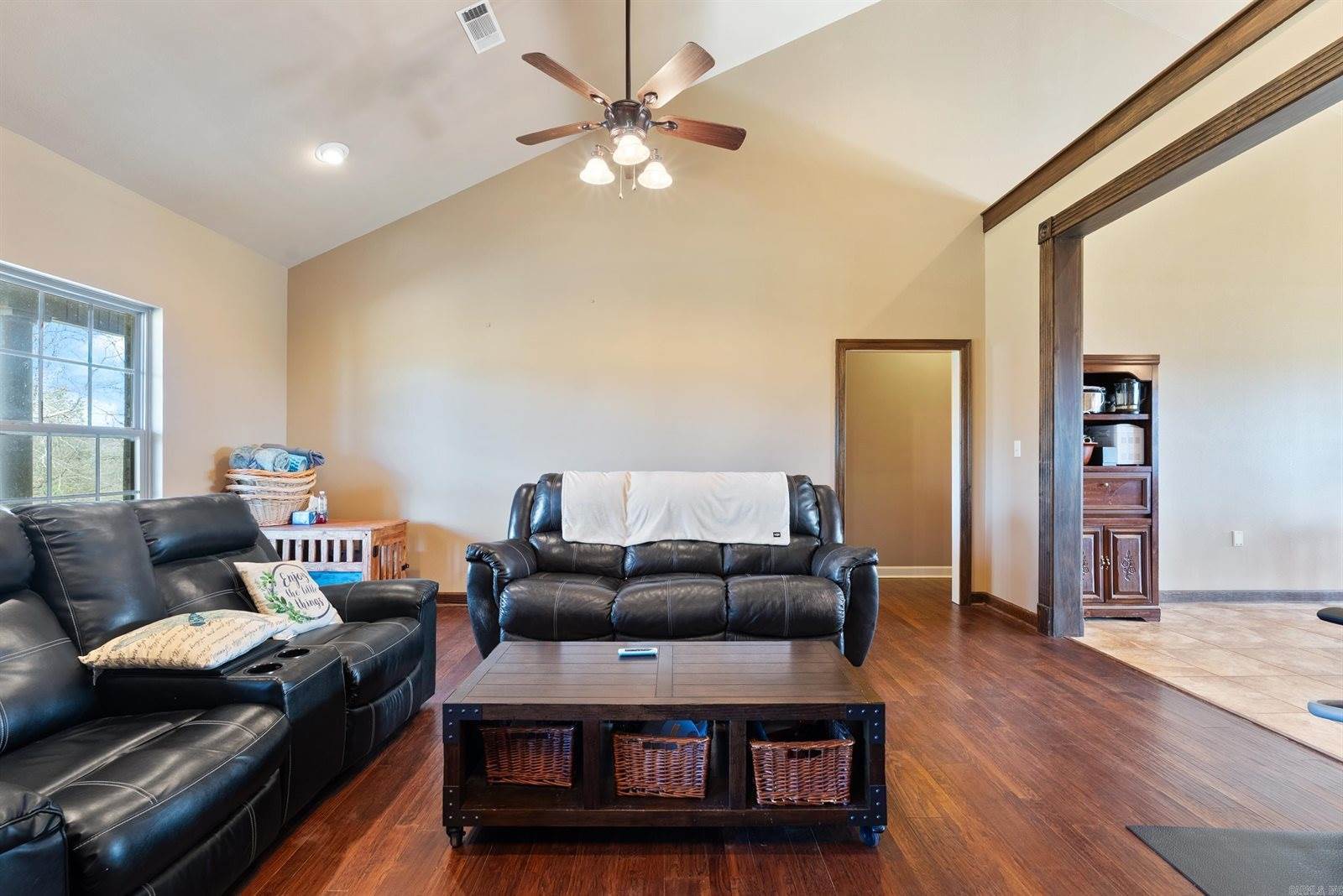 11 Hoggard Lane, Enola, AR 72047
