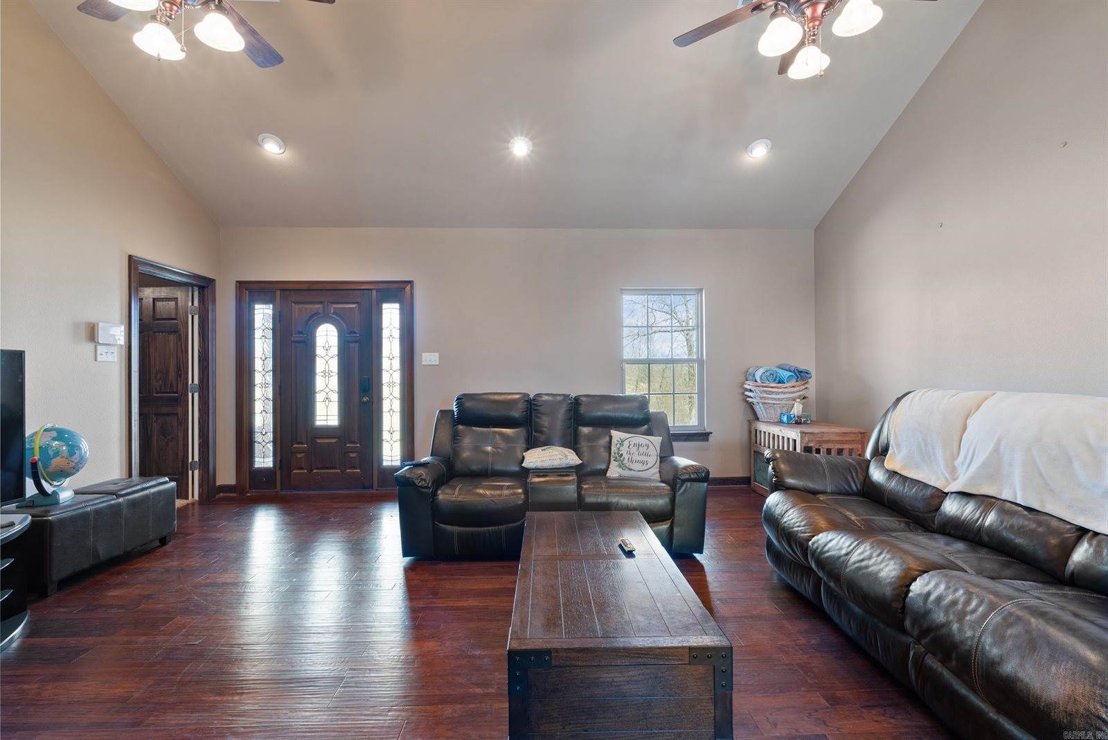 11 Hoggard Lane, Enola, AR 72047