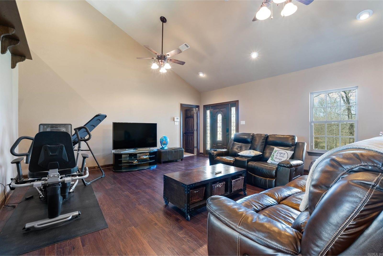 11 Hoggard Lane, Enola, AR 72047