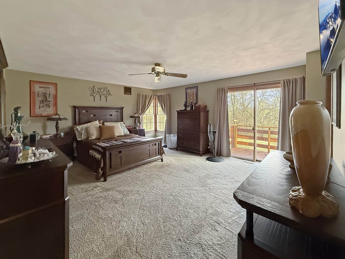 2027 Burd Haven, Freeport, IL 61032