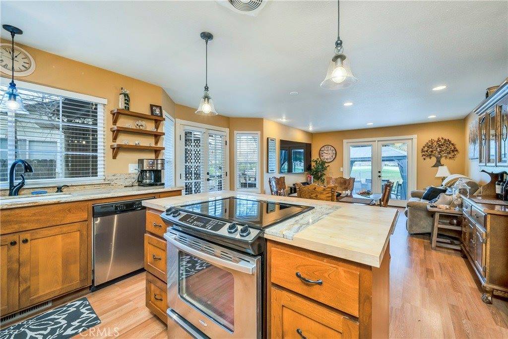 19450 Mountain South, Hidden Valley Lake, CA 95467