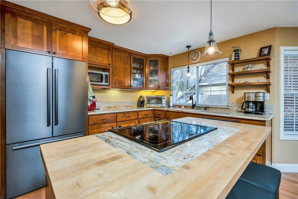 19450 Mountain South, Hidden Valley Lake, CA 95467