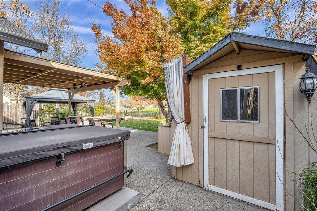 19450 Mountain South, Hidden Valley Lake, CA 95467