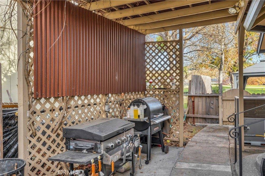 19450 Mountain South, Hidden Valley Lake, CA 95467