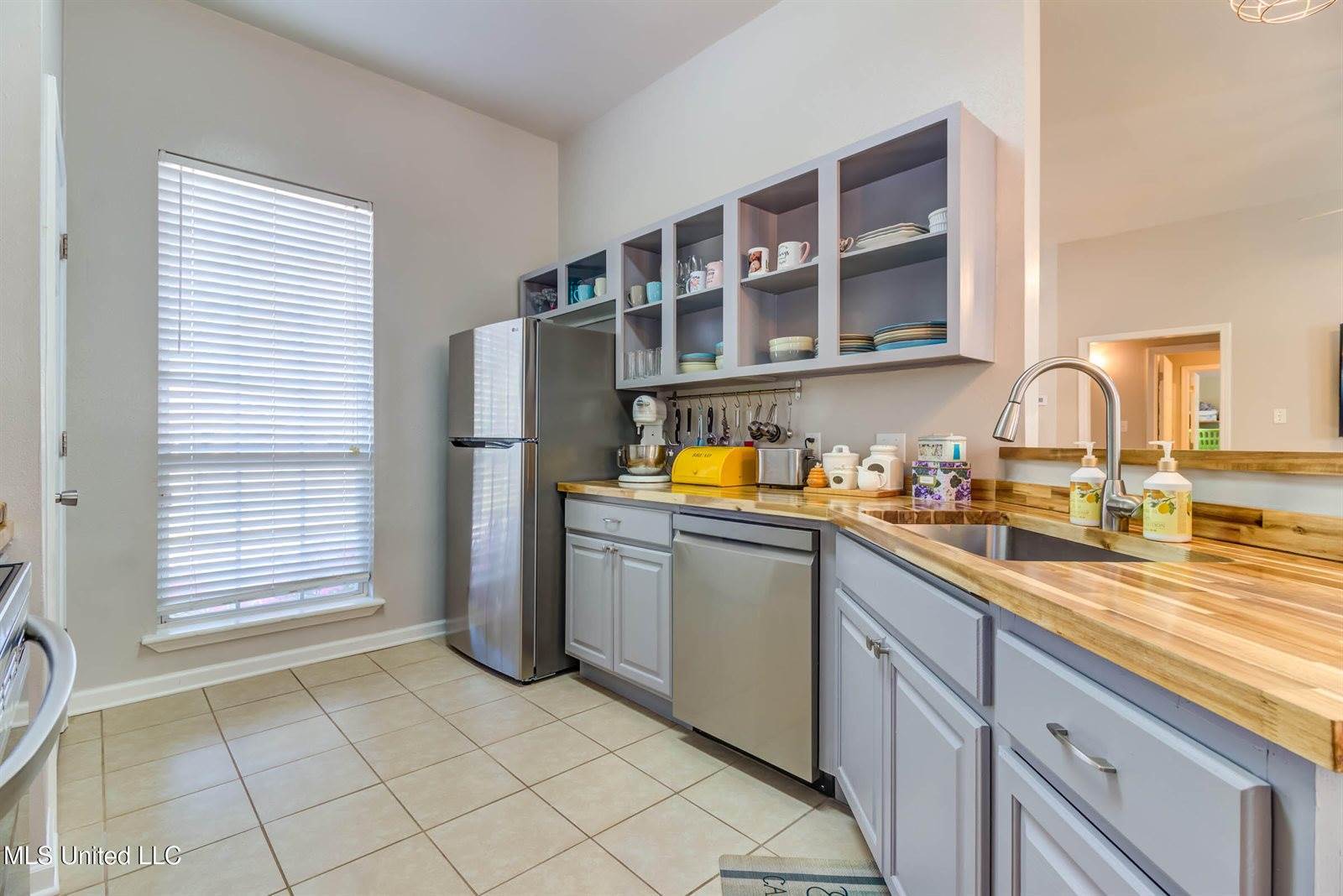 313 Espy Avenue, Pass Christian, MS 39571