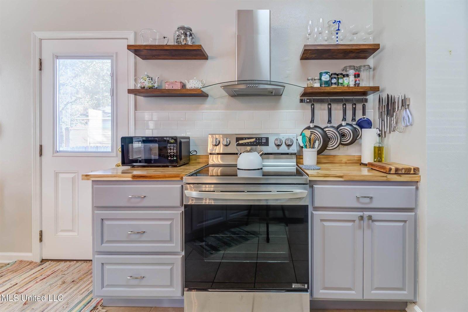 313 Espy Avenue, Pass Christian, MS 39571