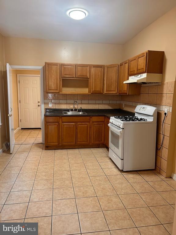 4012 North 7TH Street, Philadelphia, PA 19140
