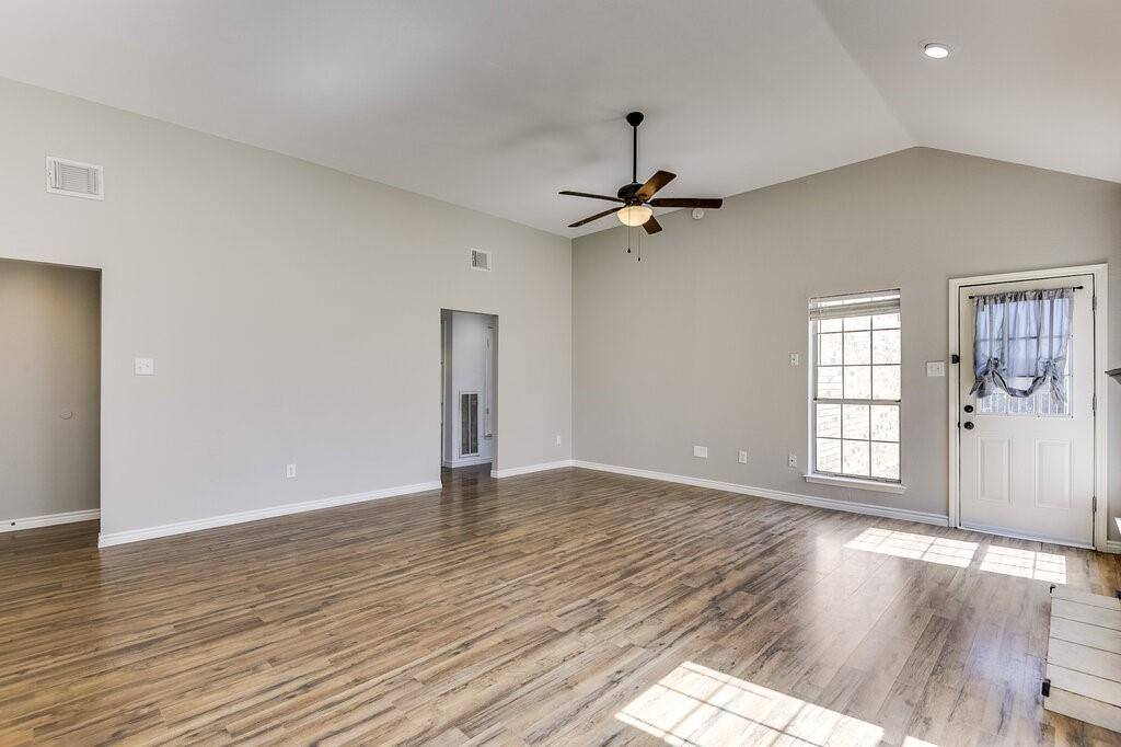 8505 Willow Creek Court, Fort Worth, TX 76134