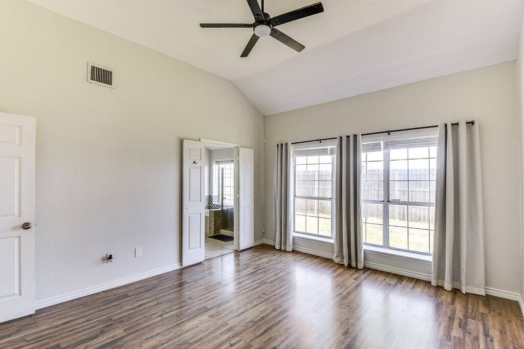 8505 Willow Creek Court, Fort Worth, TX 76134
