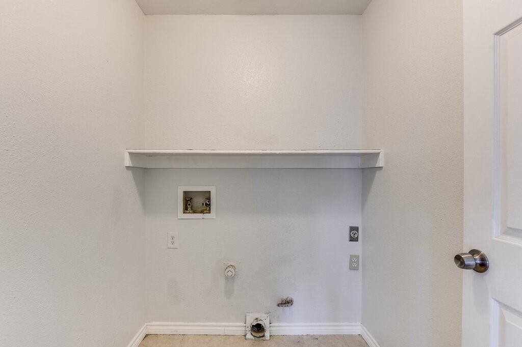 8505 Willow Creek Court, Fort Worth, TX 76134