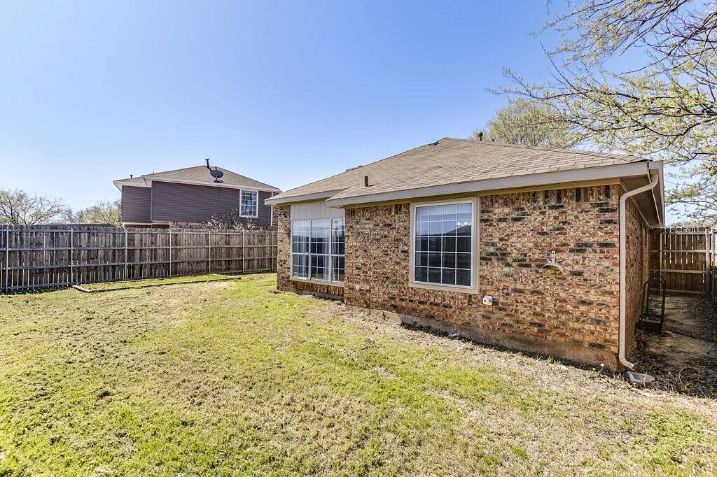 8505 Willow Creek Court, Fort Worth, TX 76134