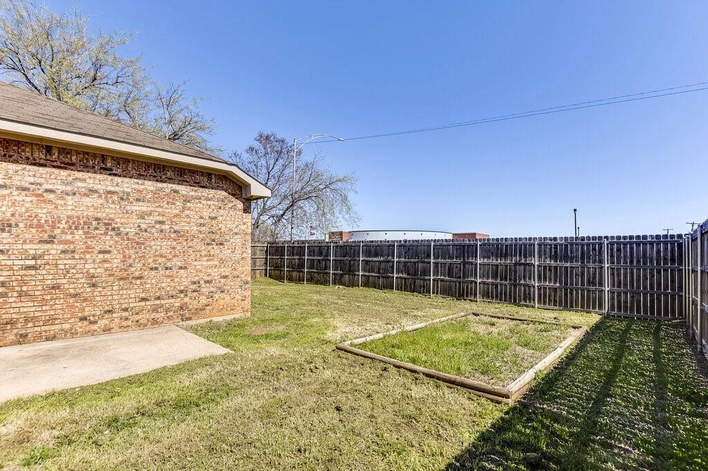8505 Willow Creek Court, Fort Worth, TX 76134