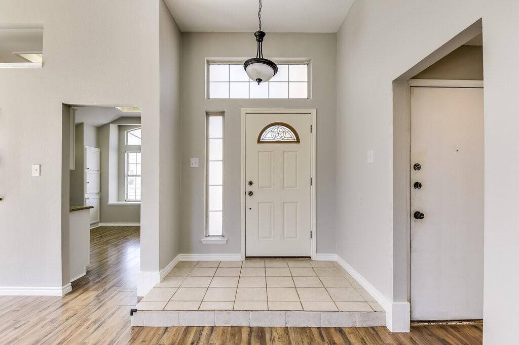 8505 Willow Creek Court, Fort Worth, TX 76134