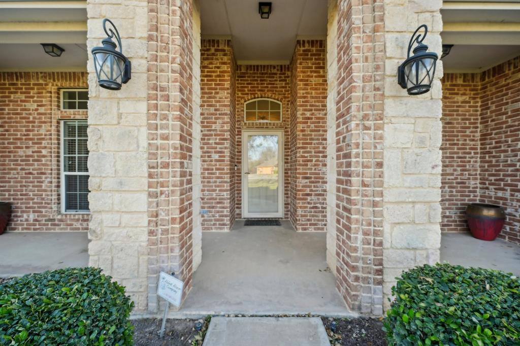 3001 Bald Eagle Court, Fort Worth, TX 76135