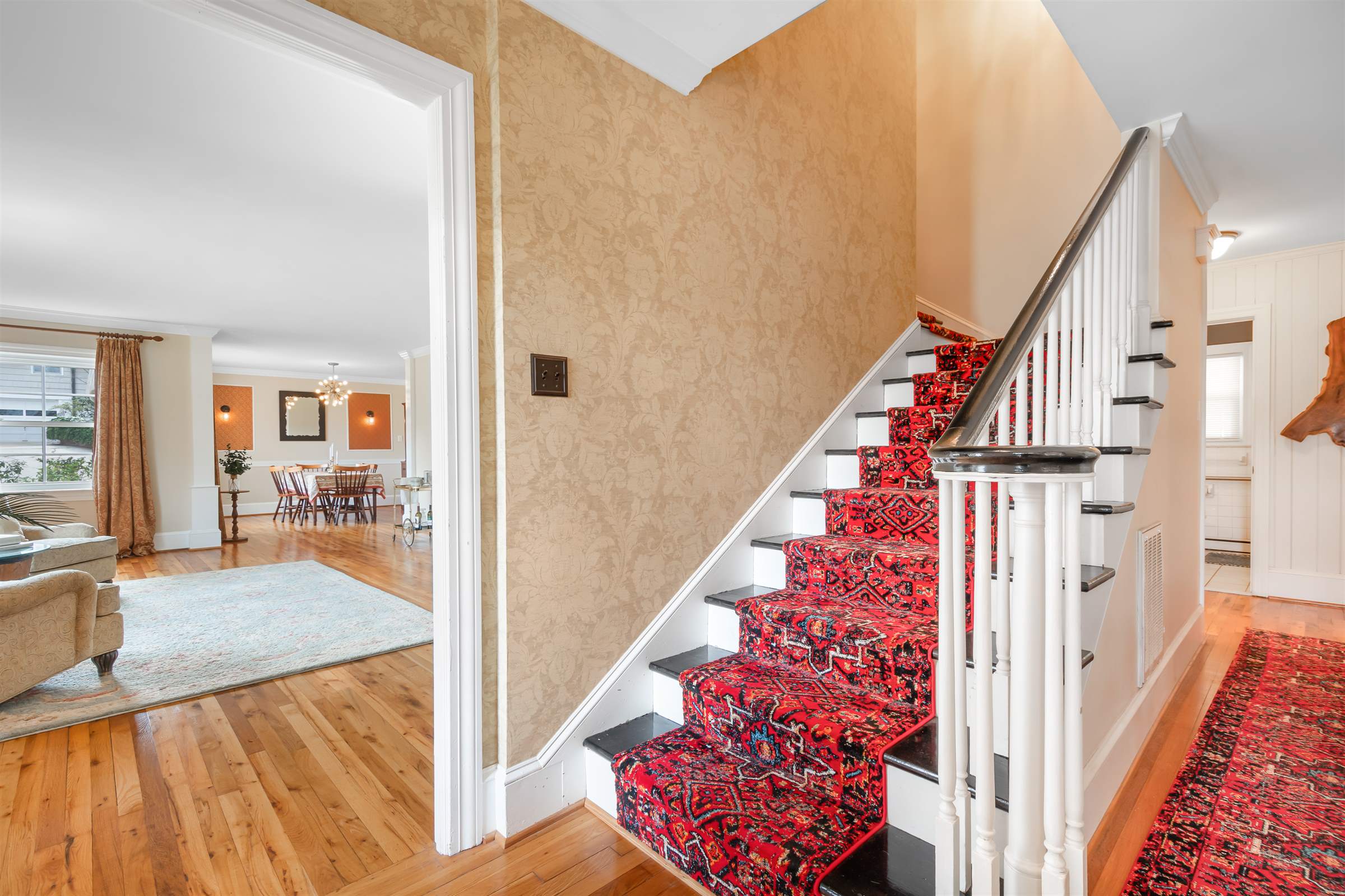 329 N Oakwood Dr, Statesville, NC 28677