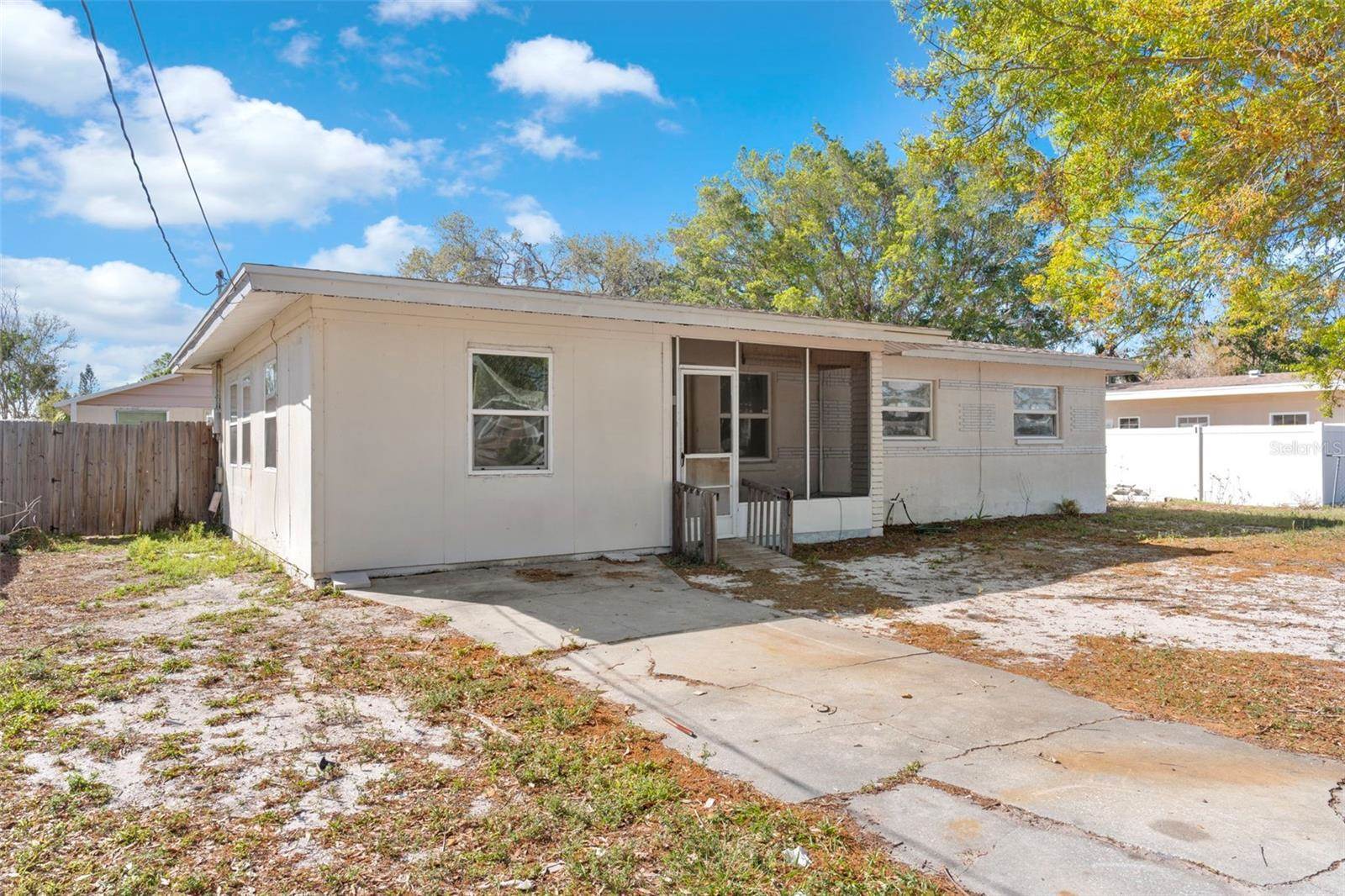 102 21ST Street NE, Bradenton, FL 34208