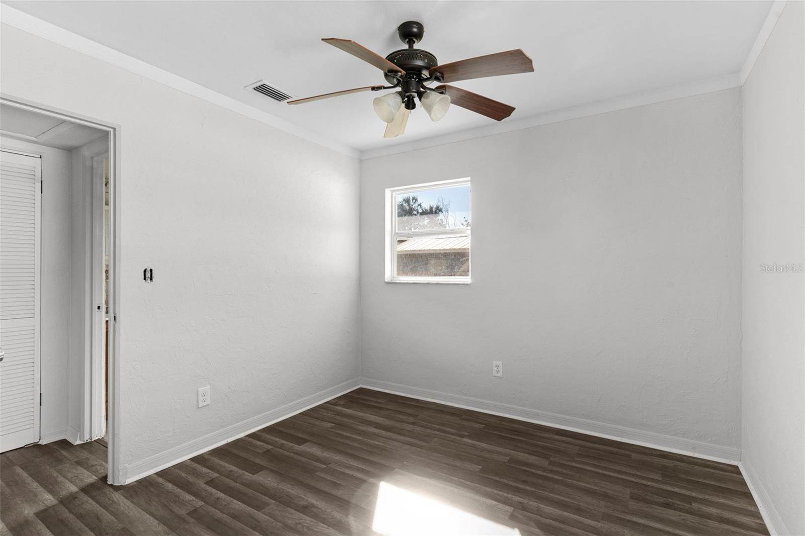 102 21ST Street NE, Bradenton, FL 34208