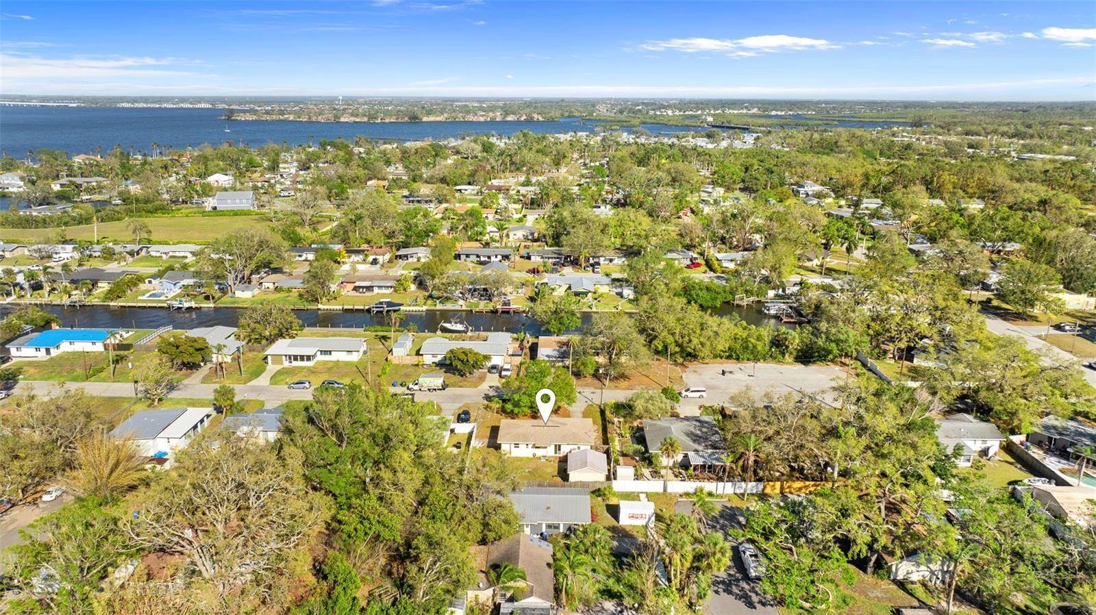 102 21ST Street NE, Bradenton, FL 34208