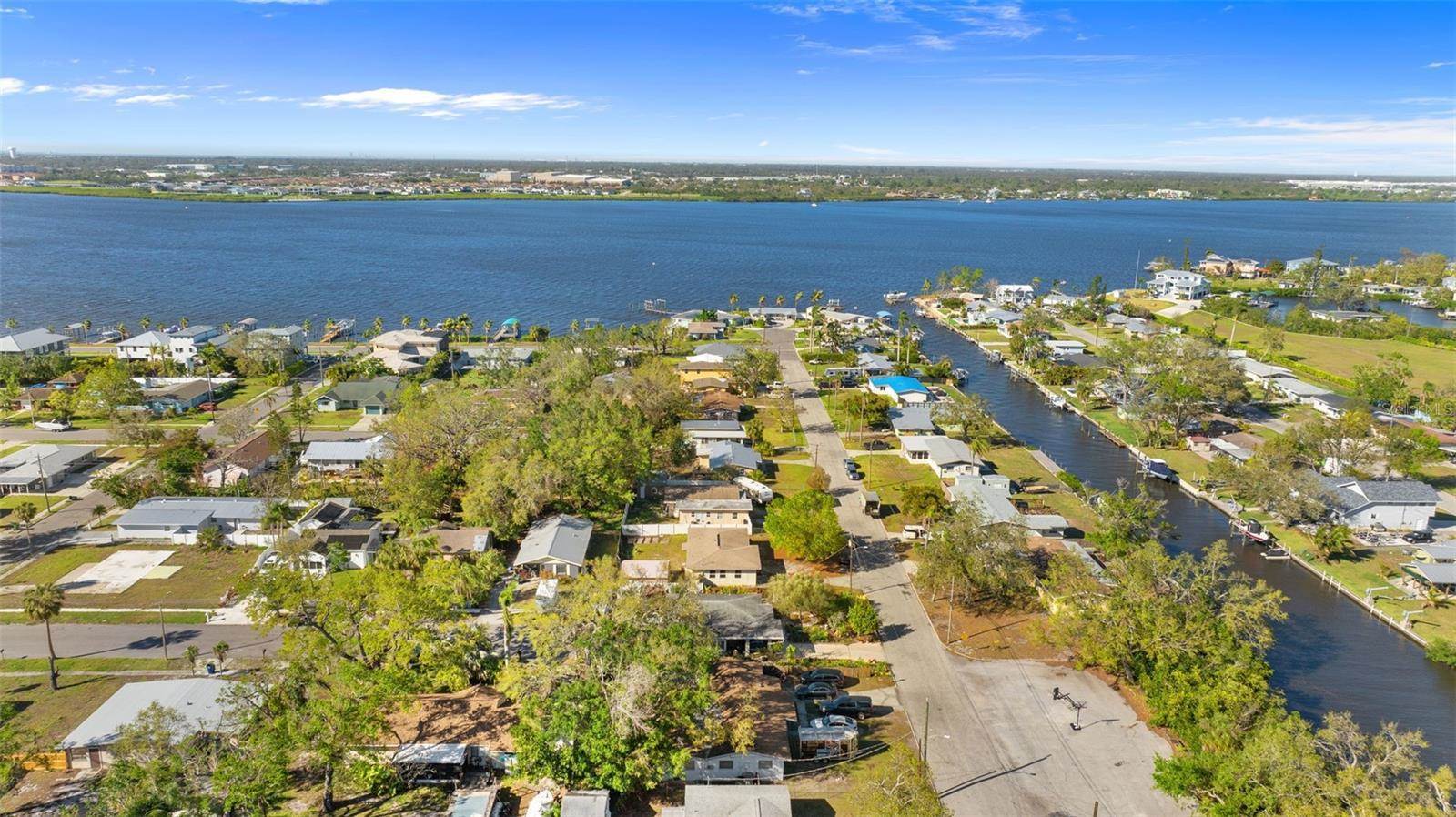 102 21ST Street NE, Bradenton, FL 34208