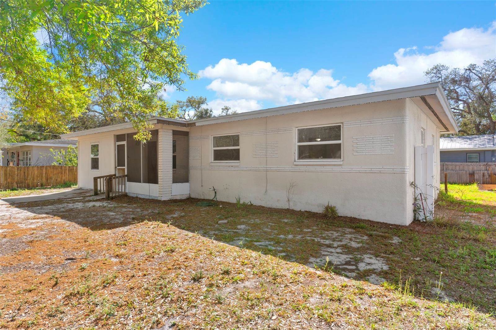 102 21ST Street NE, Bradenton, FL 34208