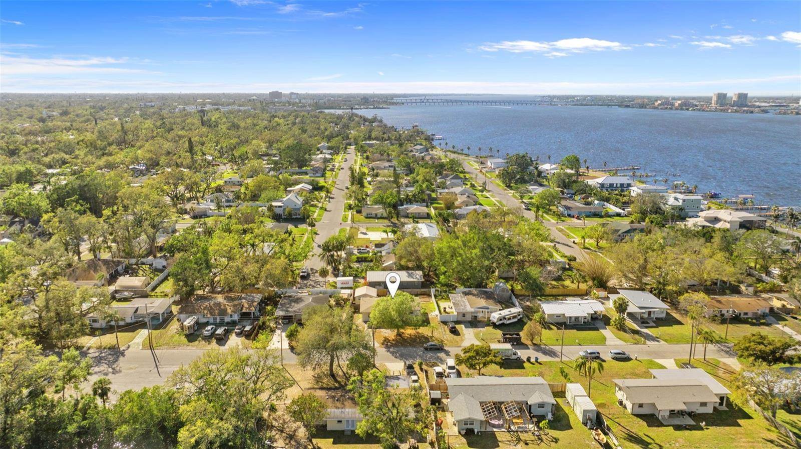 102 21ST Street NE, Bradenton, FL 34208