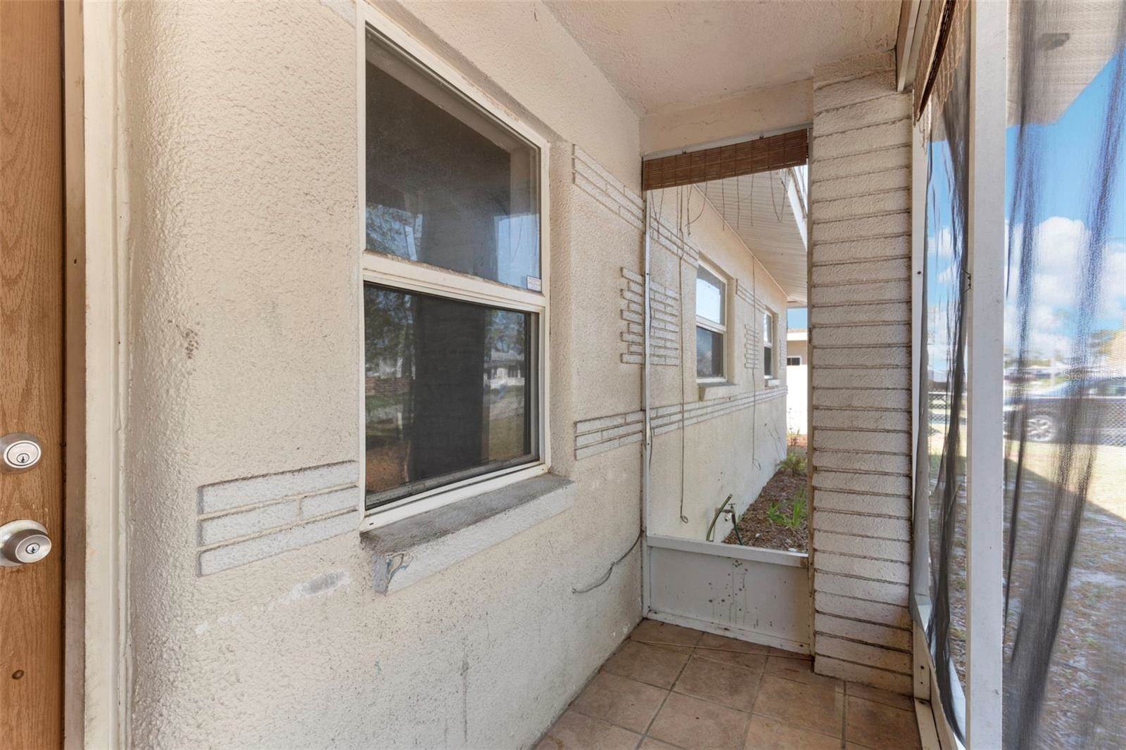 102 21ST Street NE, Bradenton, FL 34208
