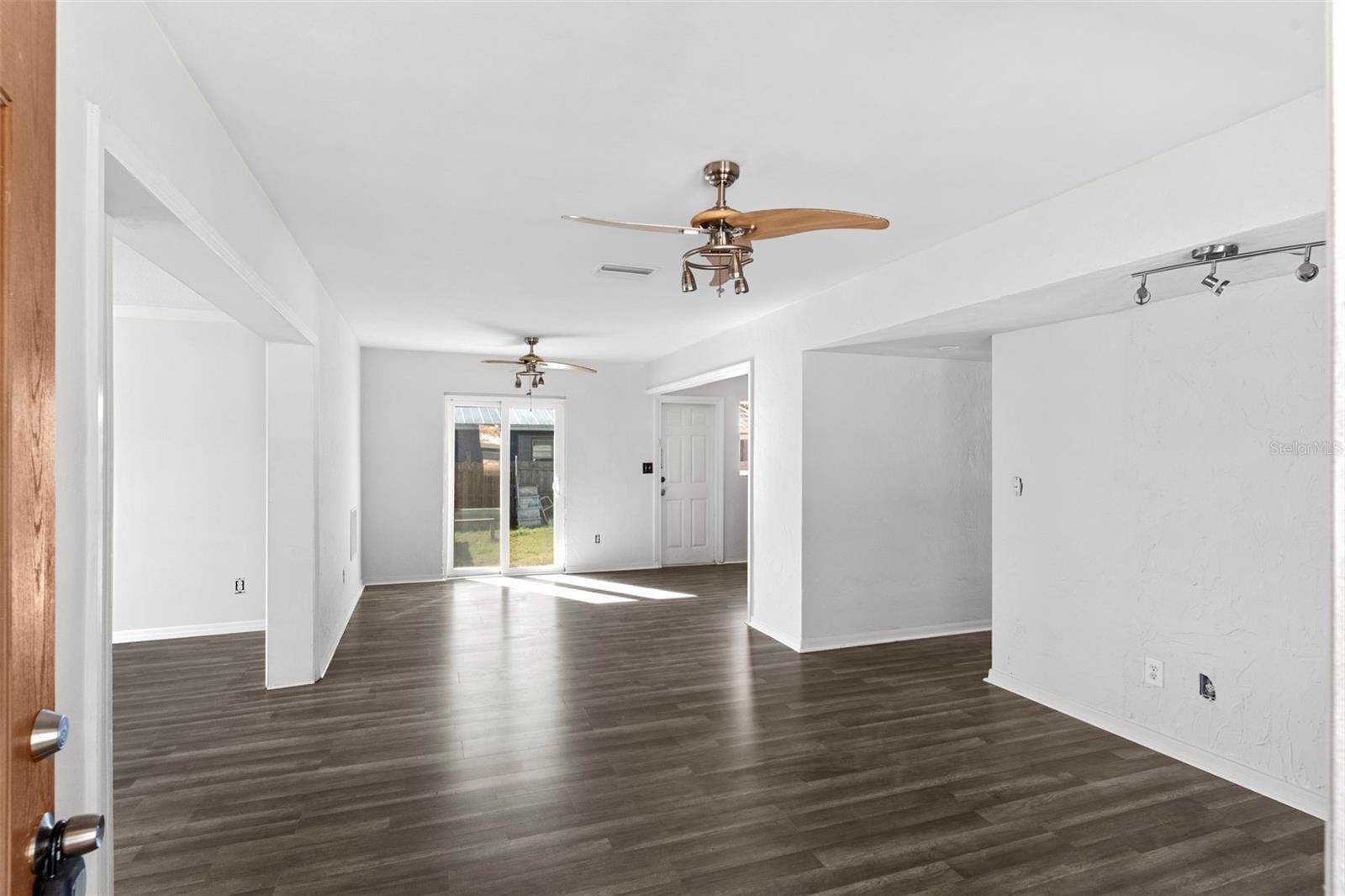102 21ST Street NE, Bradenton, FL 34208