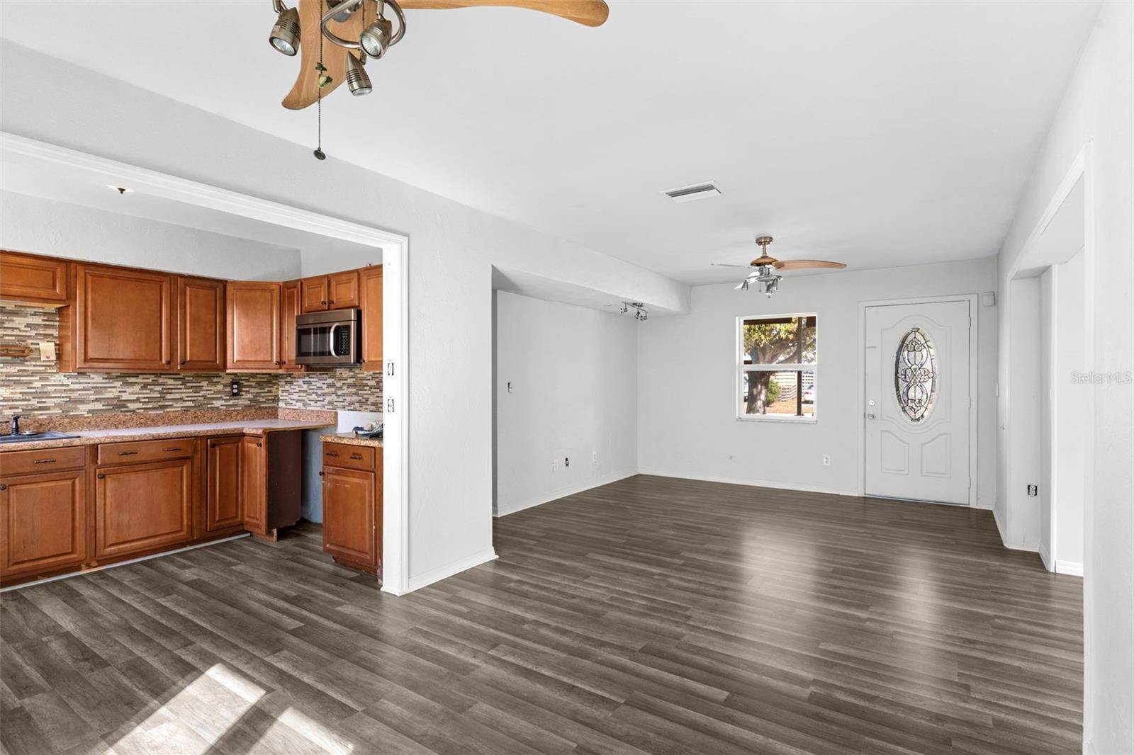 102 21ST Street NE, Bradenton, FL 34208