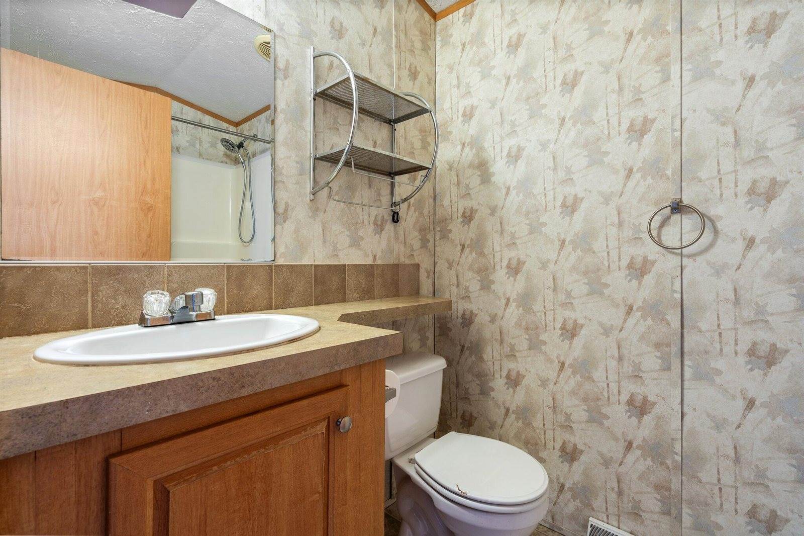 286 Clark Road, Hermon, ME 04401