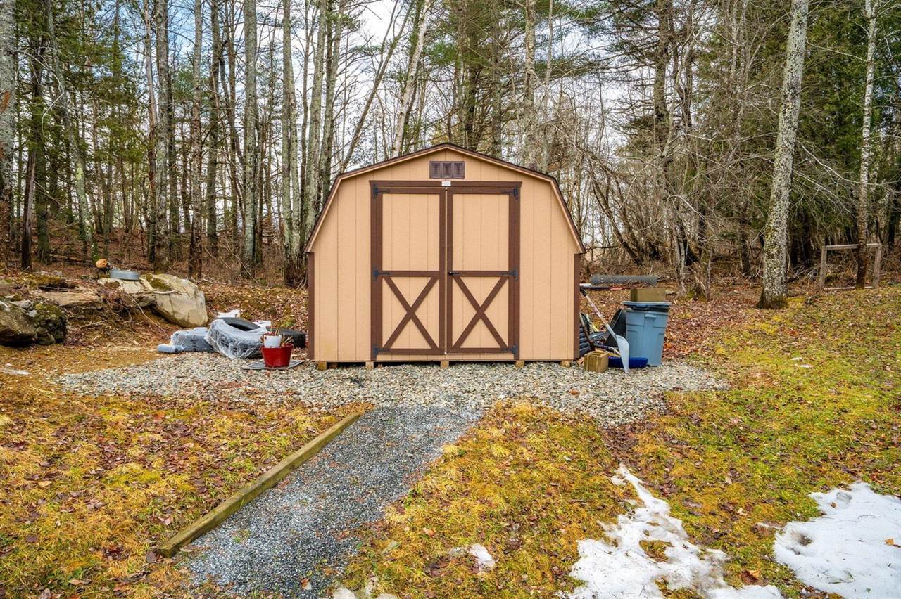 286 Clark Road, Hermon, ME 04401