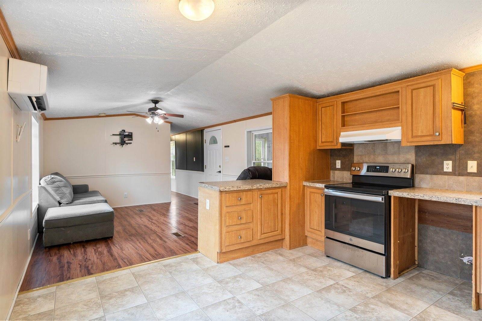 286 Clark Road, Hermon, ME 04401