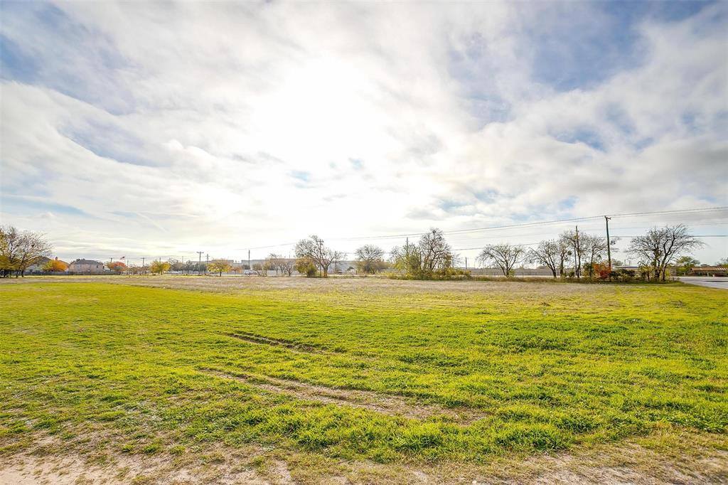 1101 East Main Street, Crowley, TX 76036