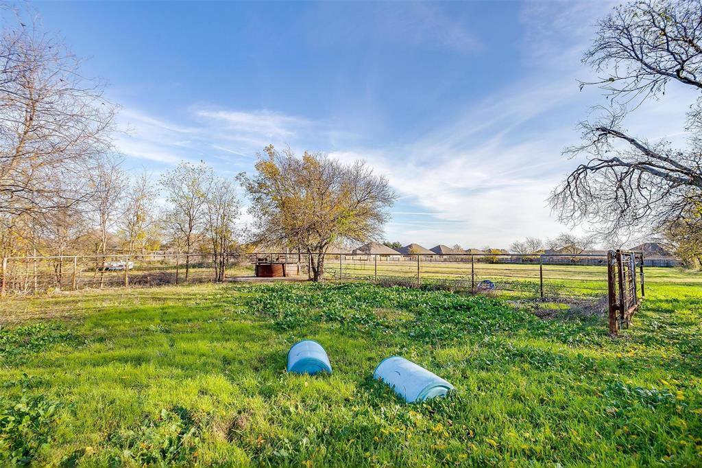 1101 East Main Street, Crowley, TX 76036