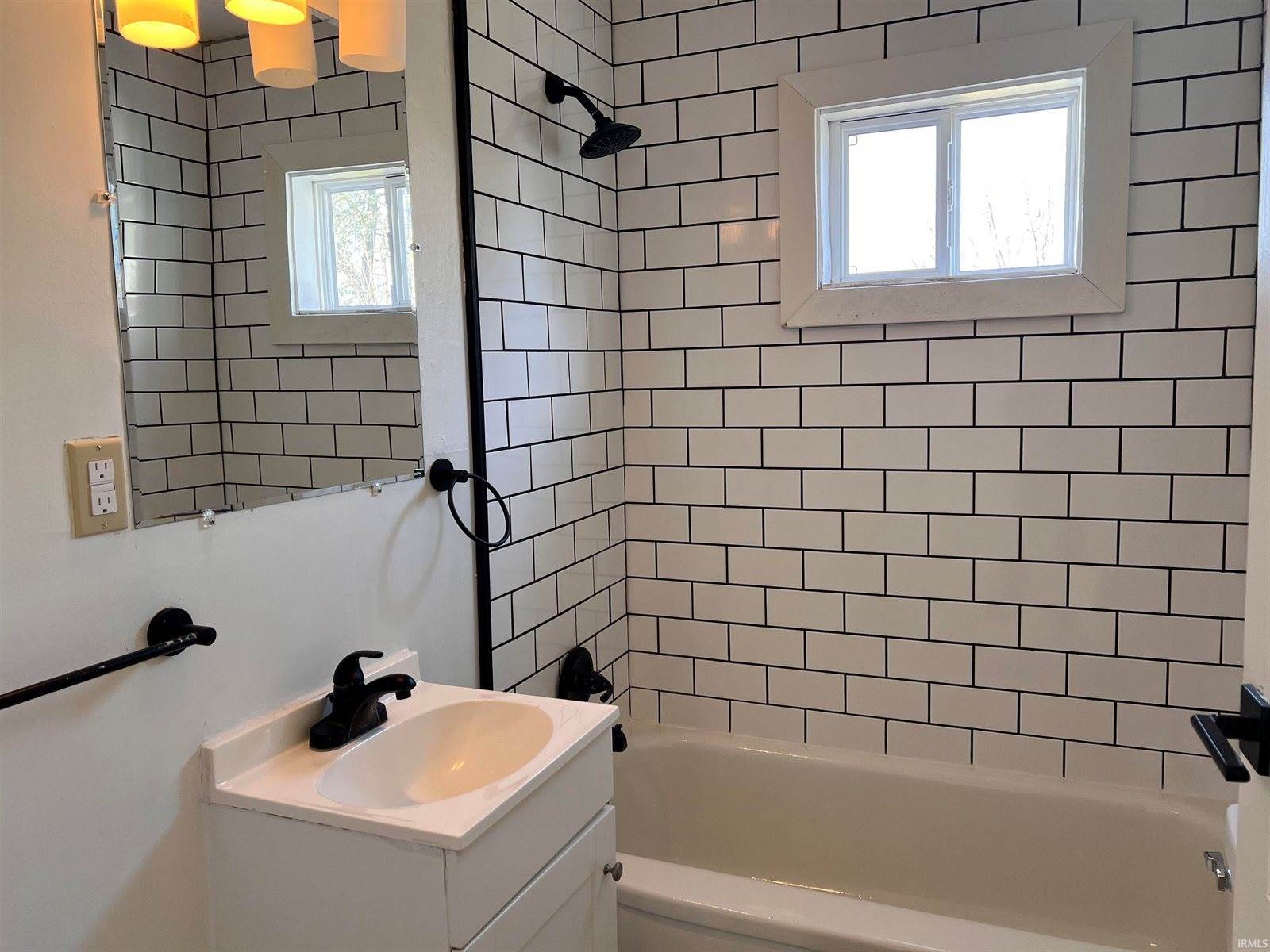 1926 E 17th Street, Muncie, IN 47302