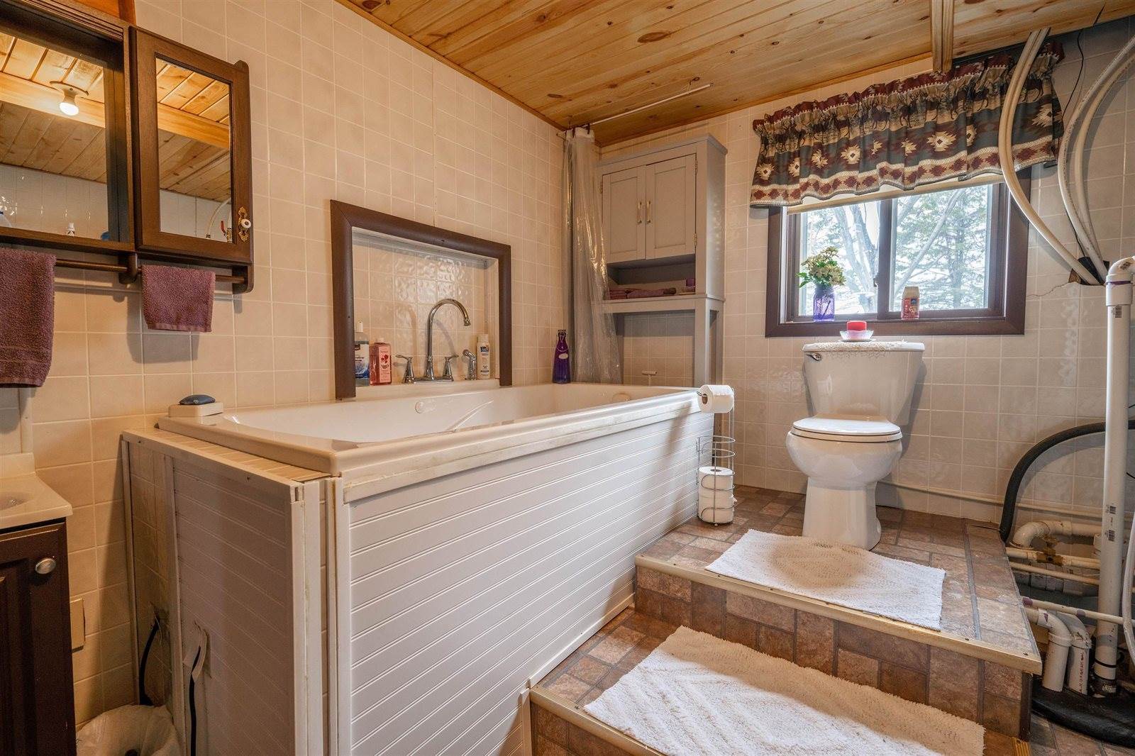 4528 County Road C, Vesper, WI 54489