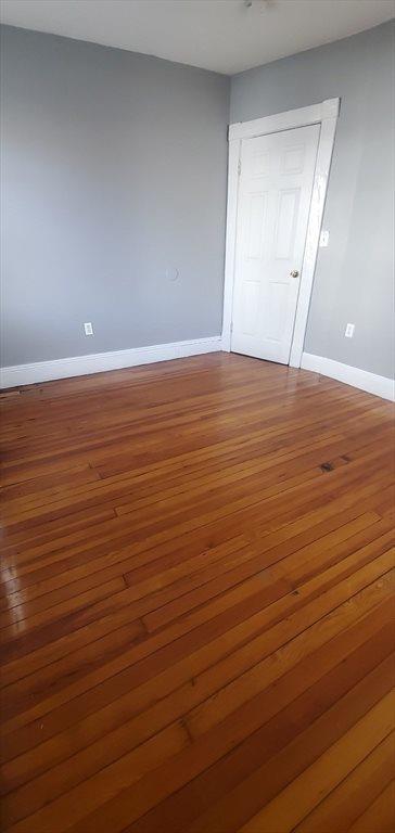 122 Middlesex St, Springfield, MA 01109