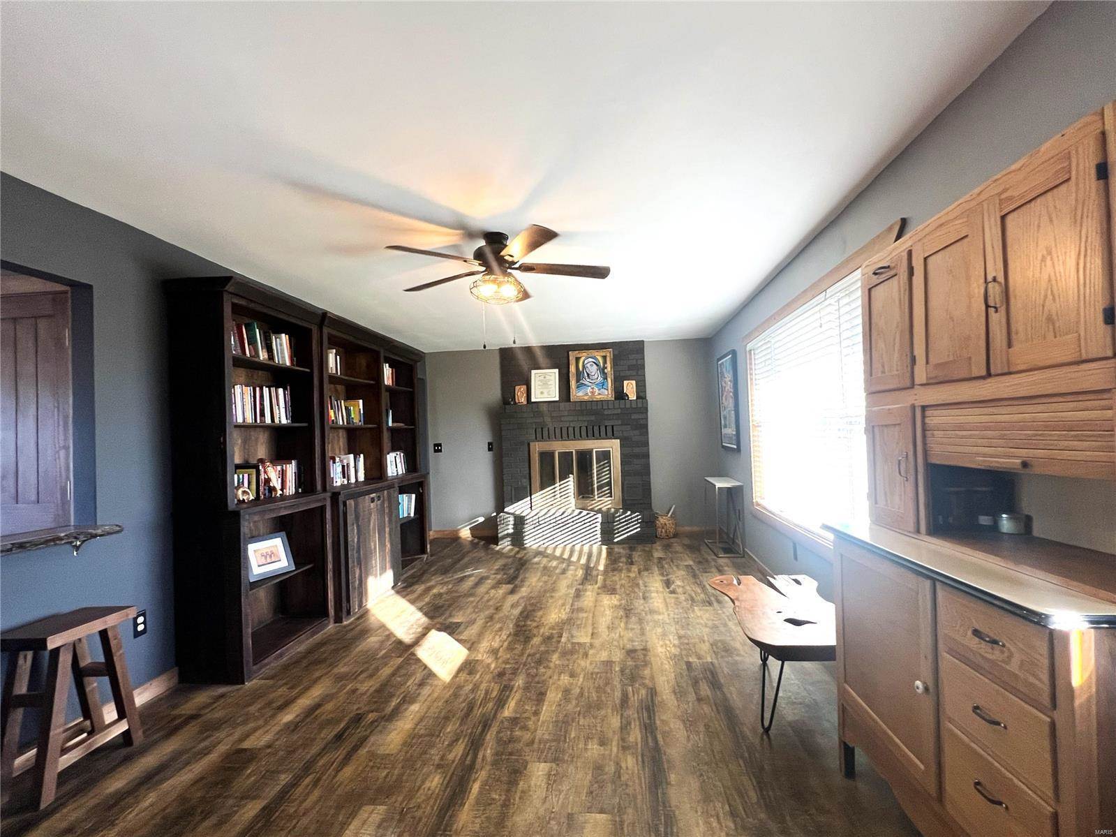 305 White School Road, Dixon, MO 65459