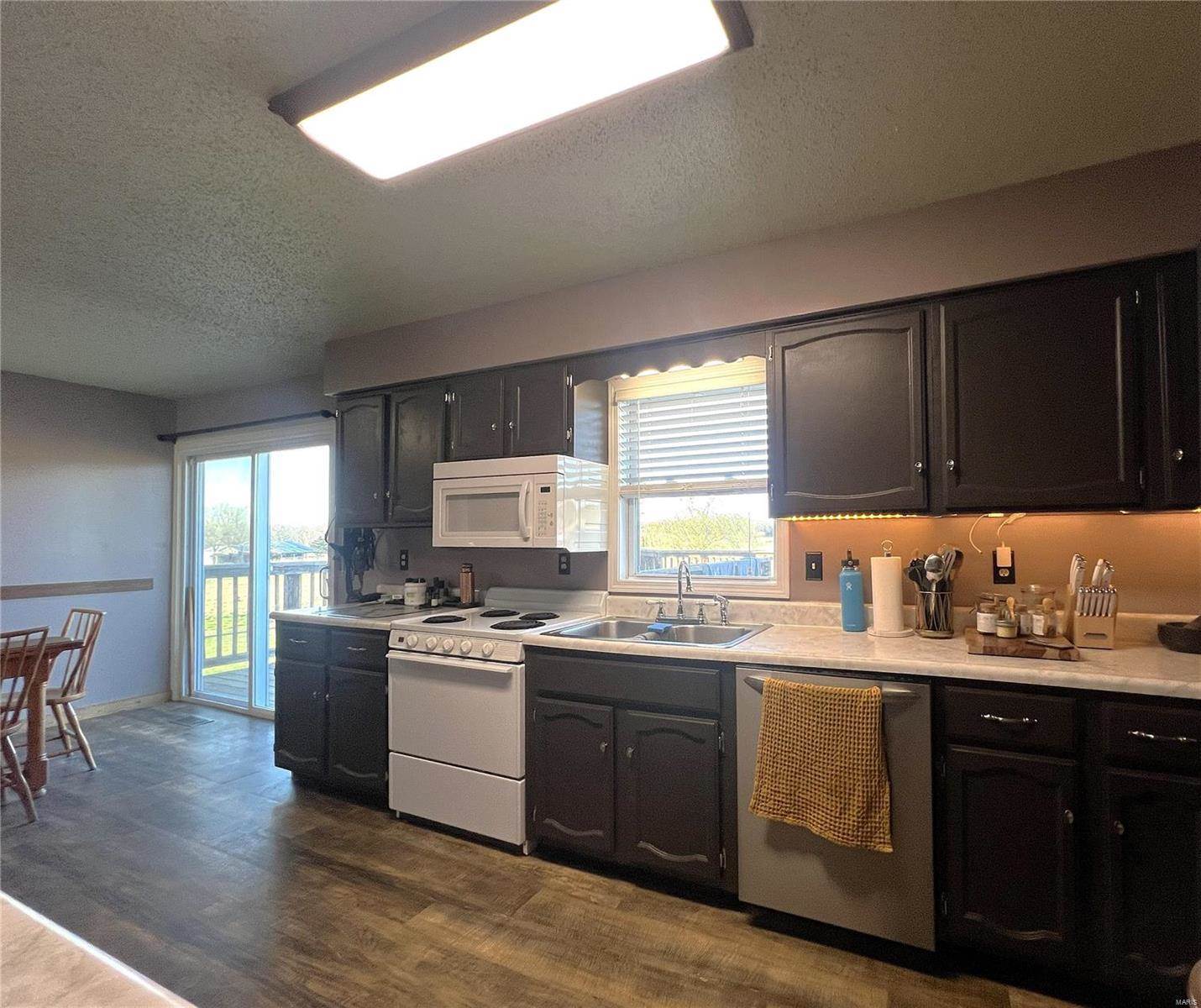 305 White School Road, Dixon, MO 65459