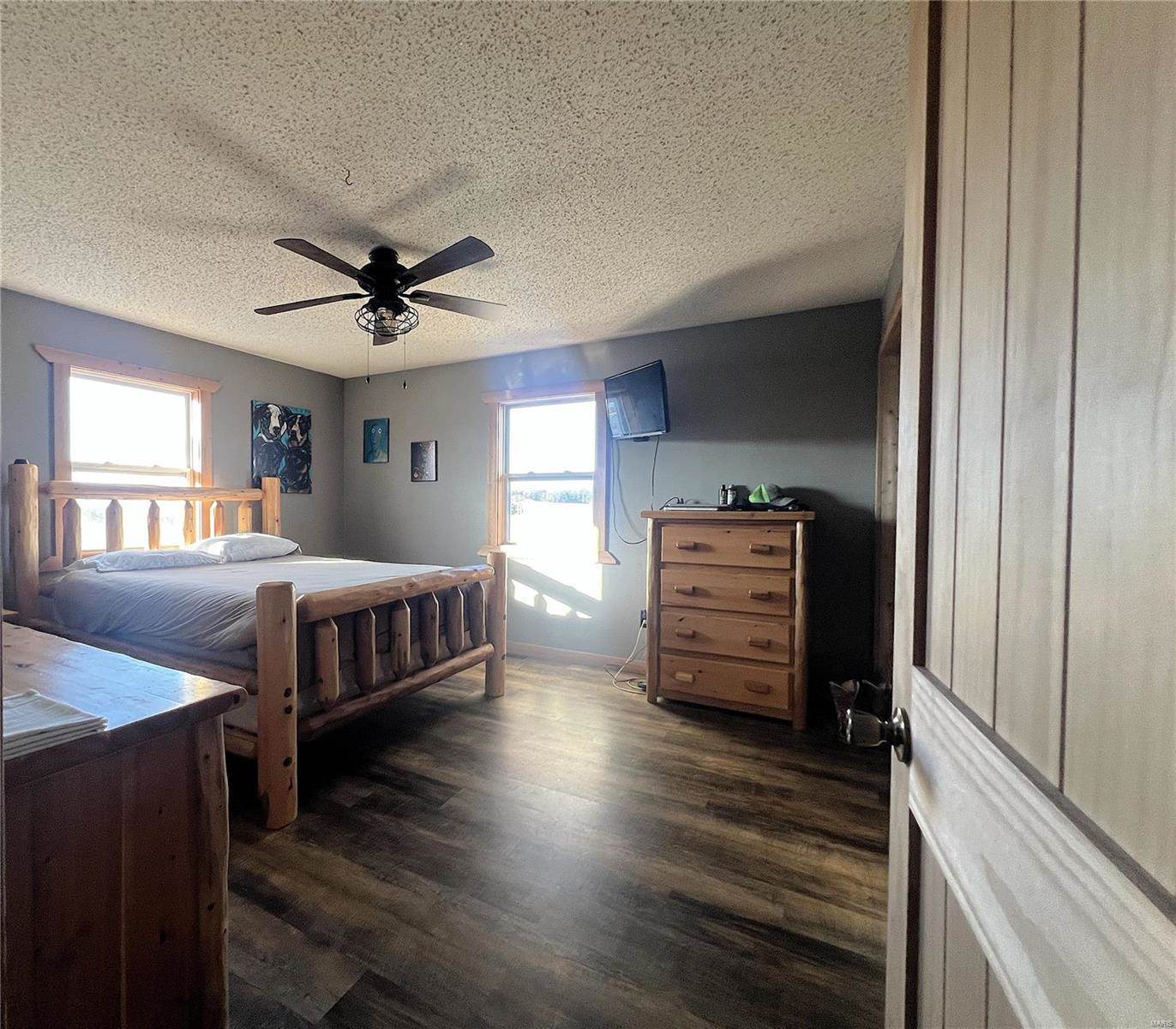 305 White School Road, Dixon, MO 65459