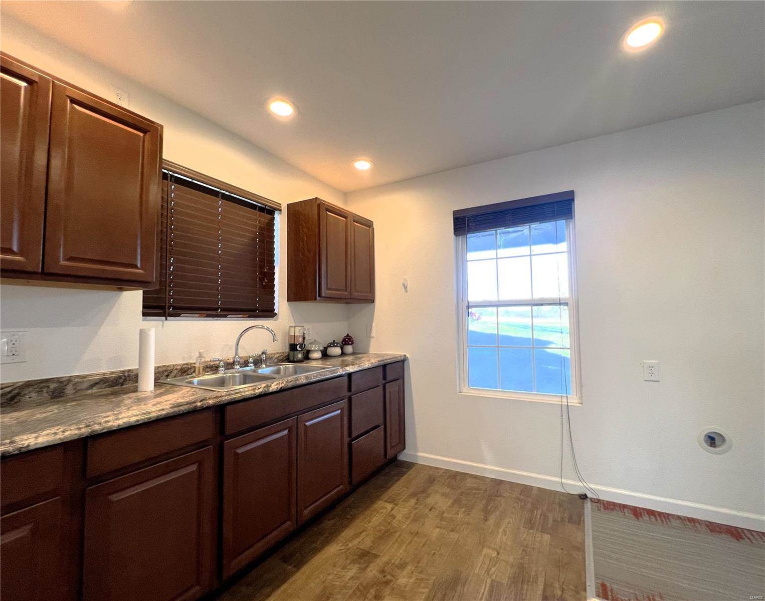 305 White School Road, Dixon, MO 65459