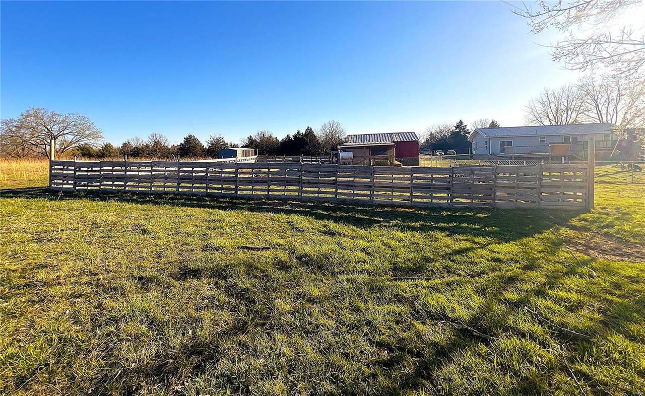 305 White School Road, Dixon, MO 65459