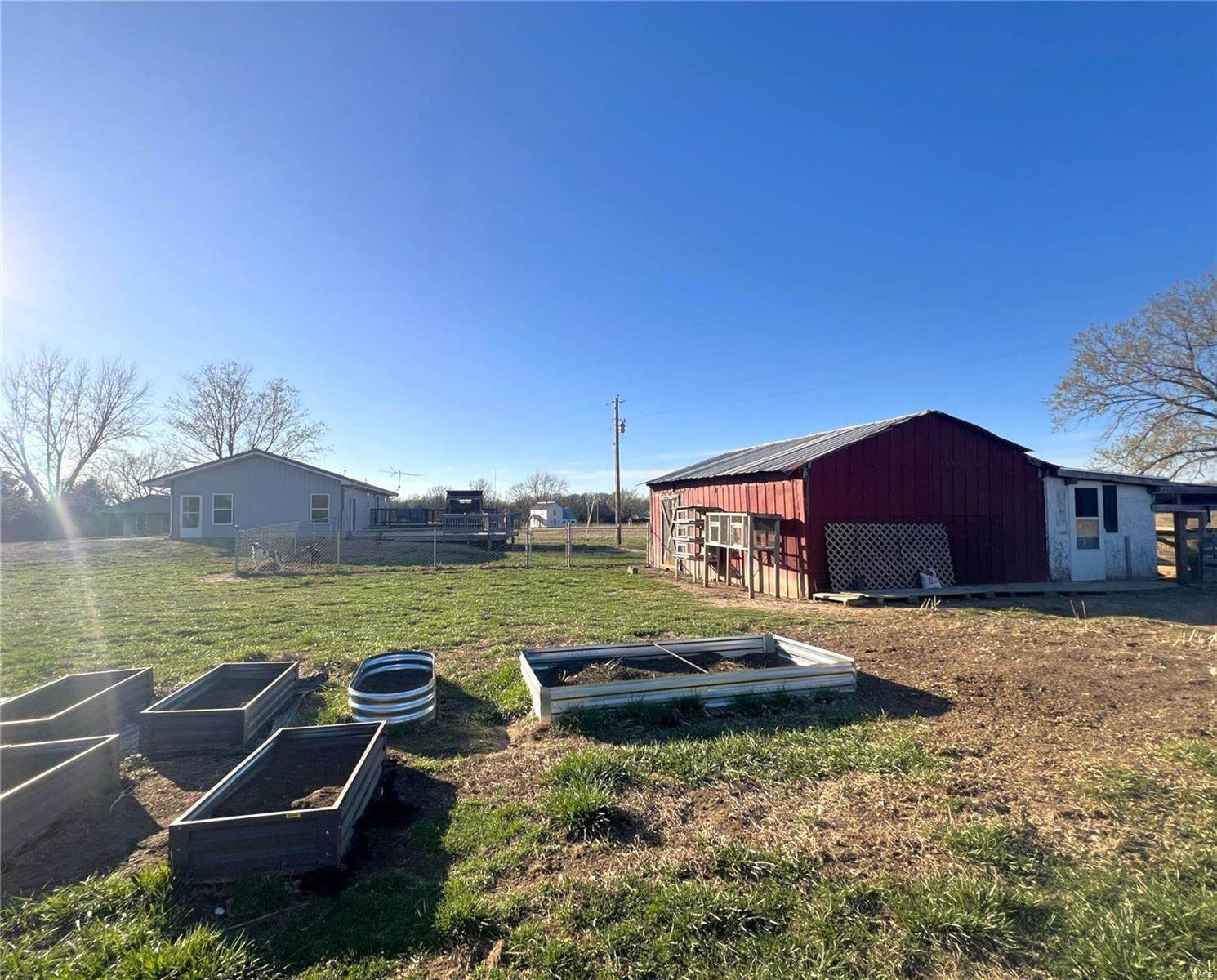 305 White School Road, Dixon, MO 65459
