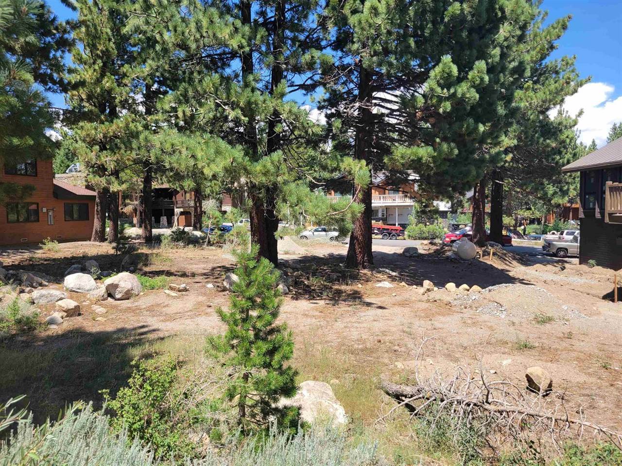 555 Monterey Pine Road, Mammoth Lakes, CA 93546