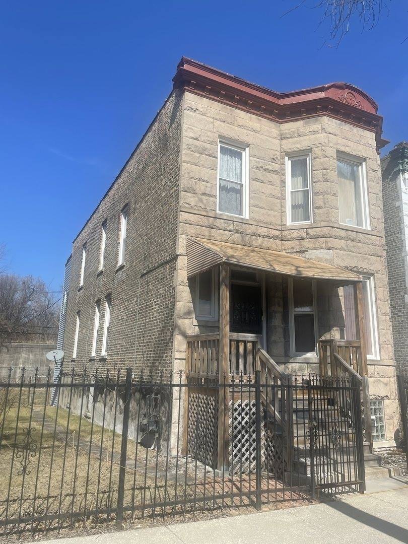 3906 West Fillmore Street, Chicago, IL 60624