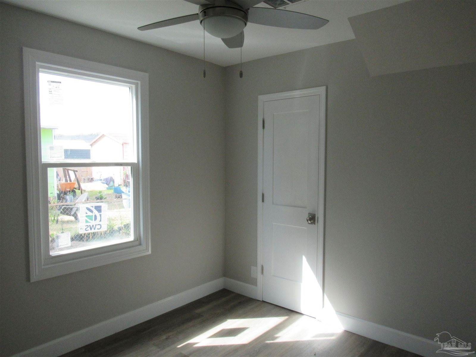 6 Cousineau Rd, Pensacola, FL 32507