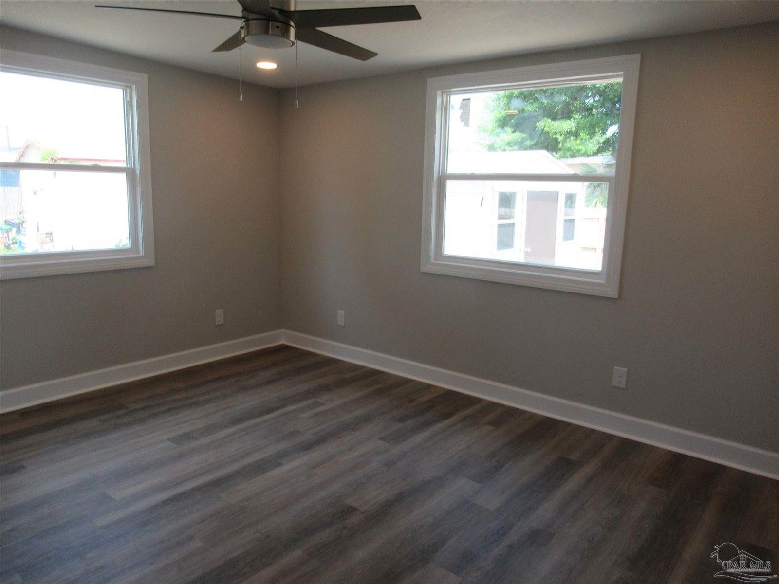 6 Cousineau Rd, Pensacola, FL 32507