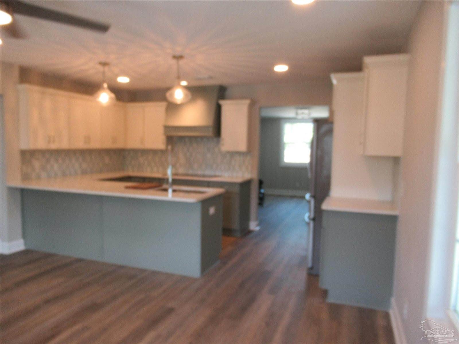 6 Cousineau Rd, Pensacola, FL 32507