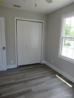 6 Cousineau Rd, Pensacola, FL 32507