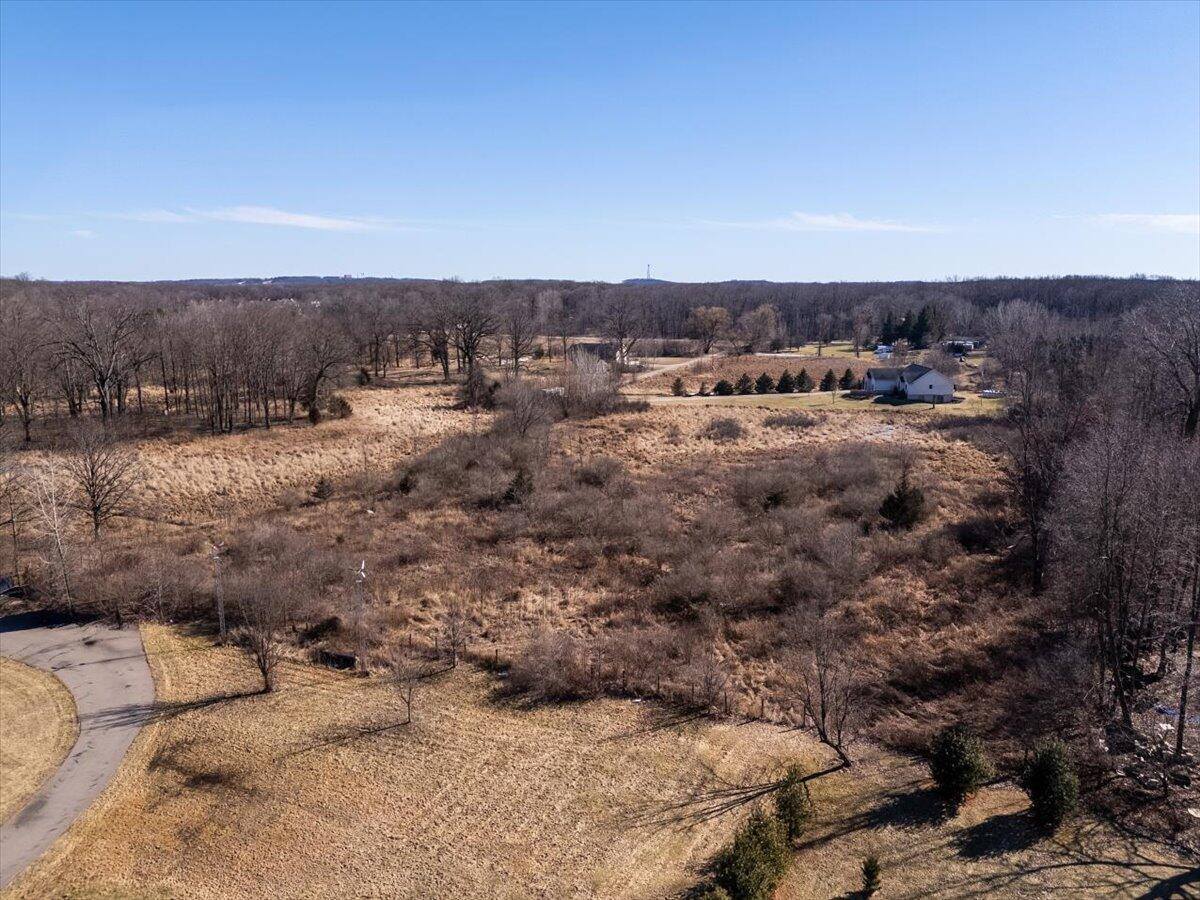 V/L Commerce, Brighton, MI 48114