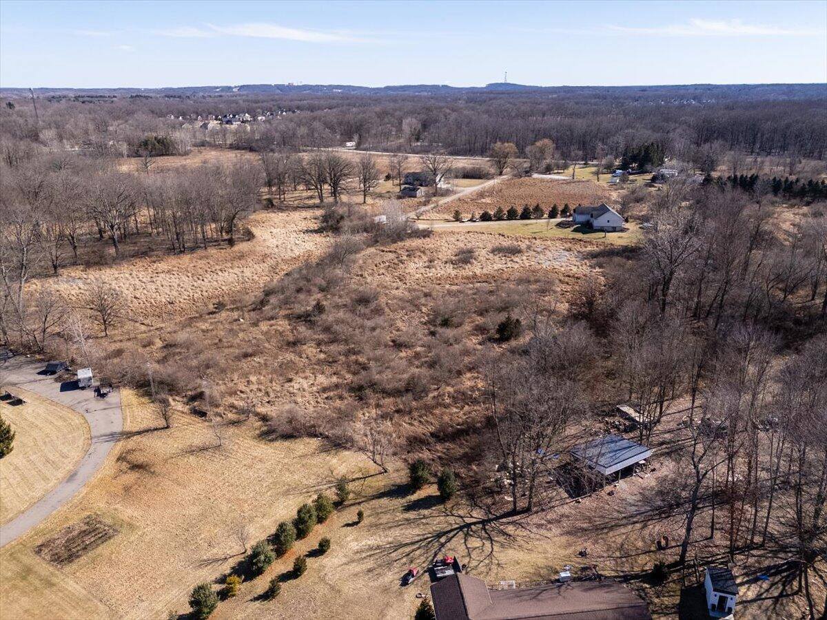 V/L Commerce, Brighton, MI 48114